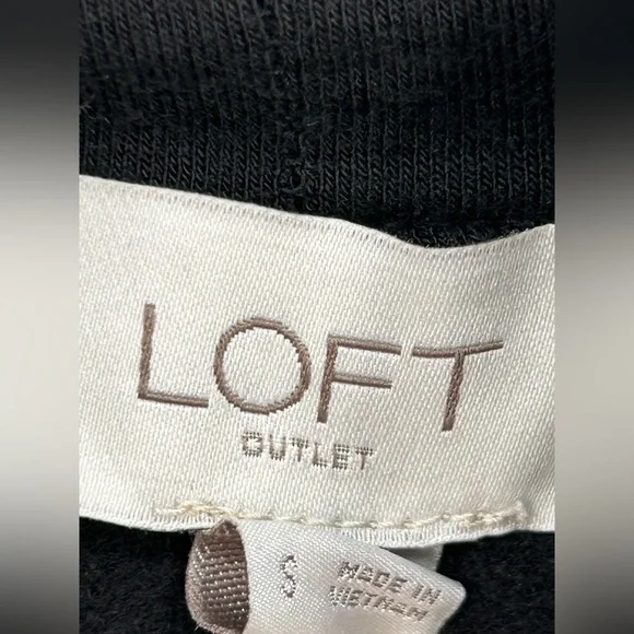 "NWT" LOFT Mock Neck Sweatshirt Pullover In Black- Women's Small - Picture 4 of 9